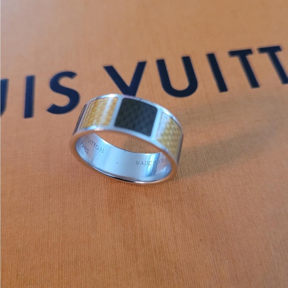 Authentic LOUIS VUITTON DAMIER RING - Picture 1 of 8